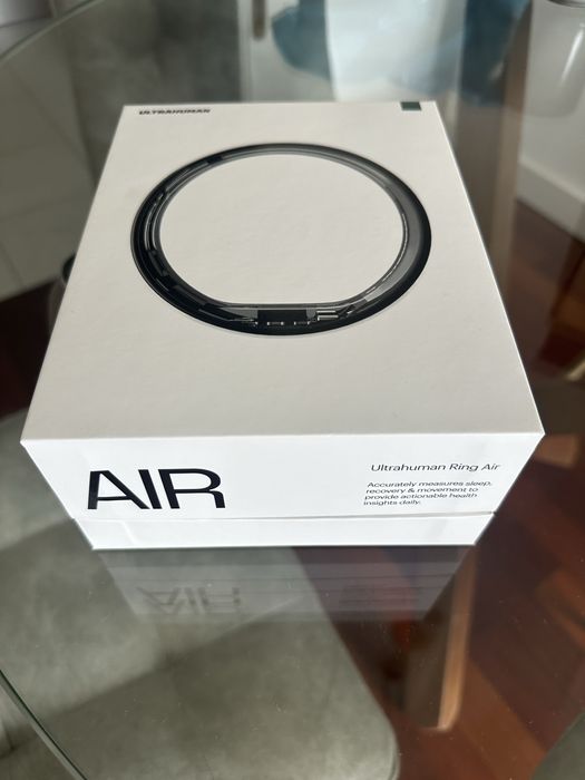 Ultrahuman ring dourado