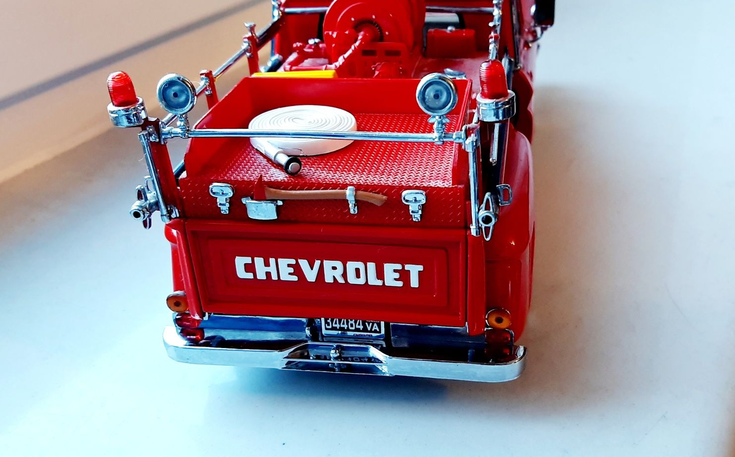 CHEVROLET C-20 Fire Truck 1965 !! Straż pożarna !! model 1:18