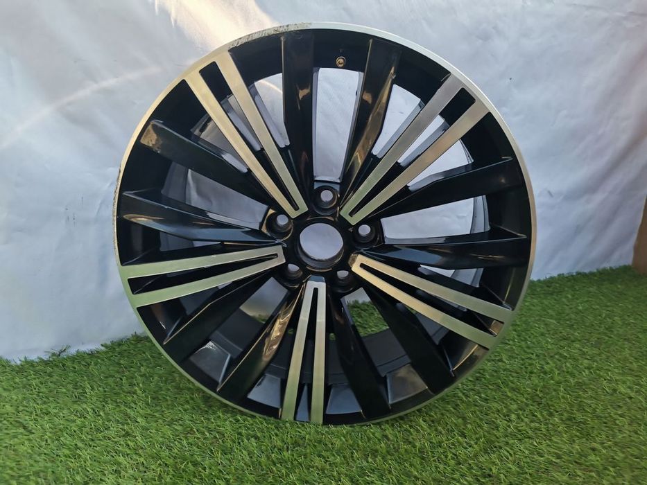 FELGA VW TIGUAN II 5NA 7x18 ET43 5x112 5NA601025K 5NA601025C