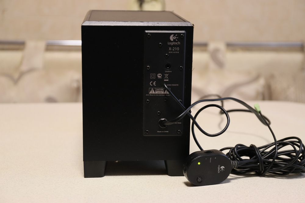 Logitech  X - 210  сабвуфер