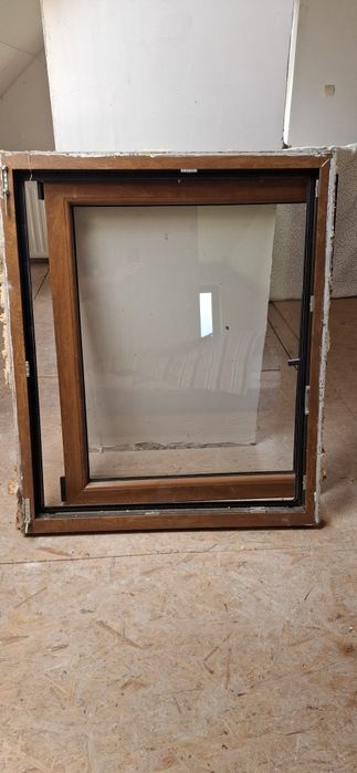 Okno kolor miodowy orzech