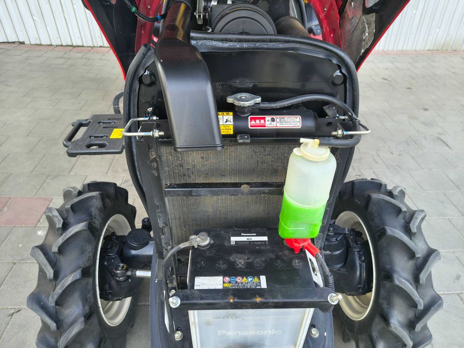 Японський мінітрактор Yanmar EG 223