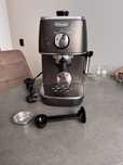 Кофеварка Delonghi кофемашина рожковая