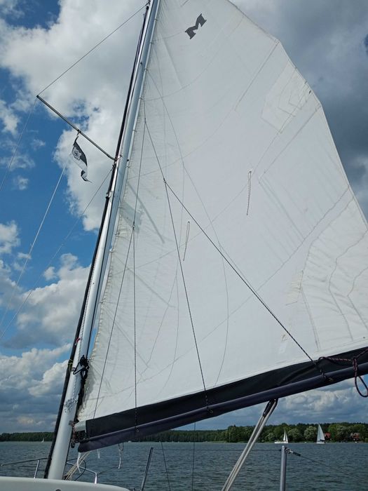 MacGregor26M  żaglowo-motorowy, YAMAHA 50HP, przyczepa dwuosiowa