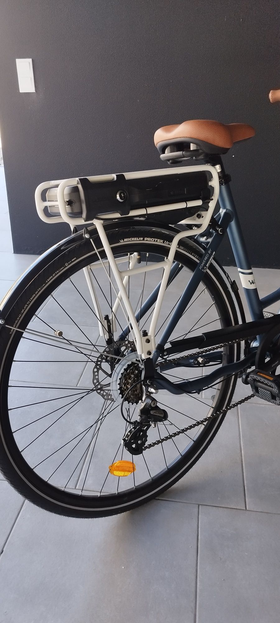 Bicicleta elétrica  "nova"