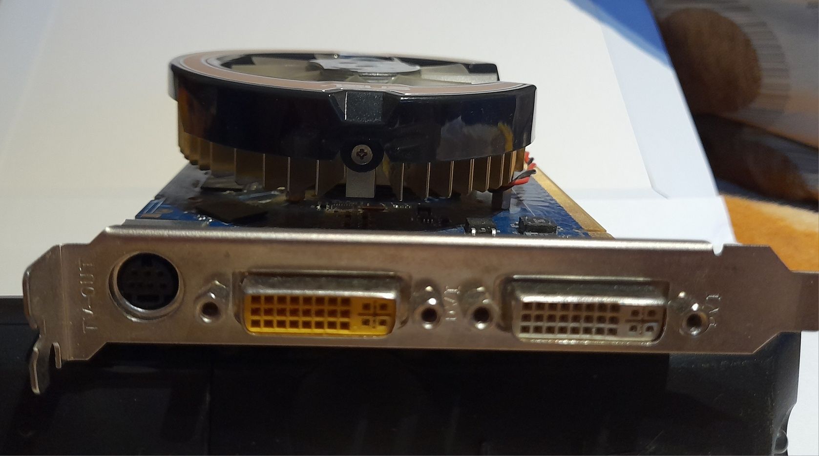 Karta graficzna asus en9600gt