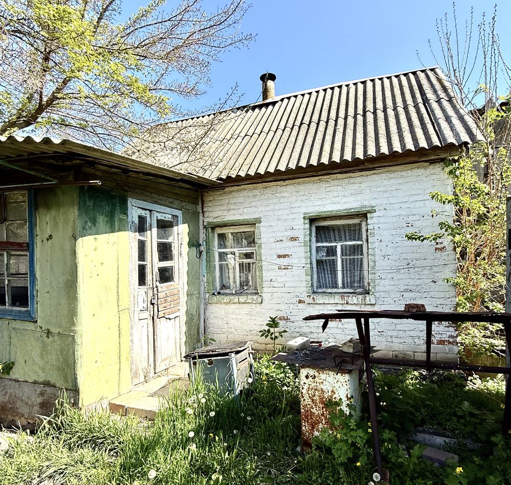 Продається житловий будинок в місті Бобровиця