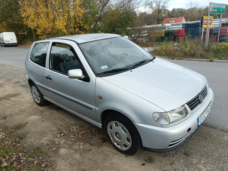 VW polo 1.4 MPI z klimatyzacją elektryczne szyby ważne OC