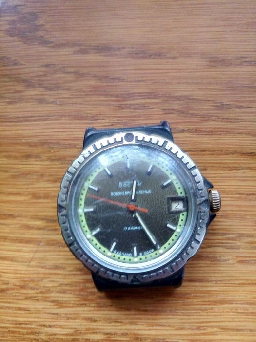 Часи "Восток" Водонепроникні