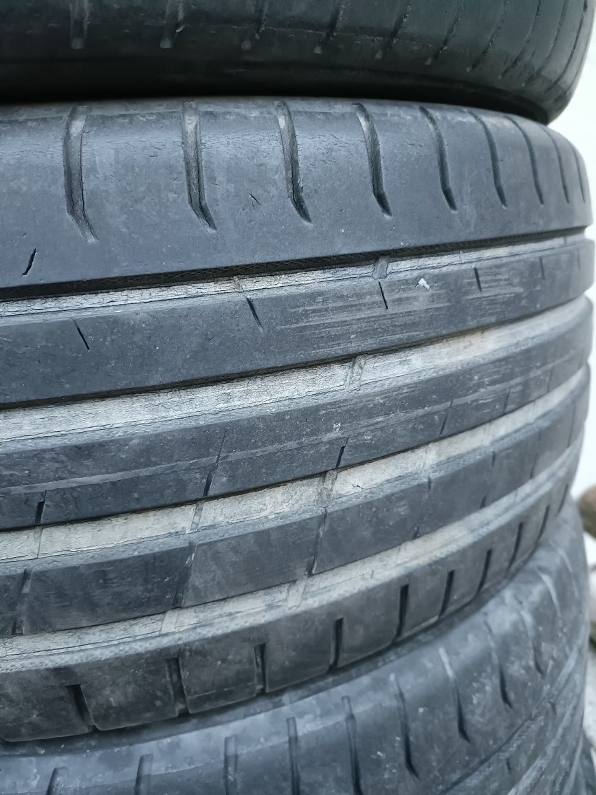 Opony letnie Nokian 235/45R19 235/45/19
