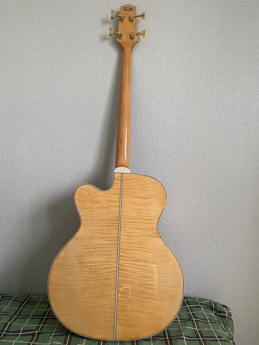 Електроакустичний бас Takamine GB72CE