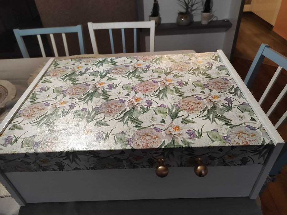 Niciak stary malowany z decoupage