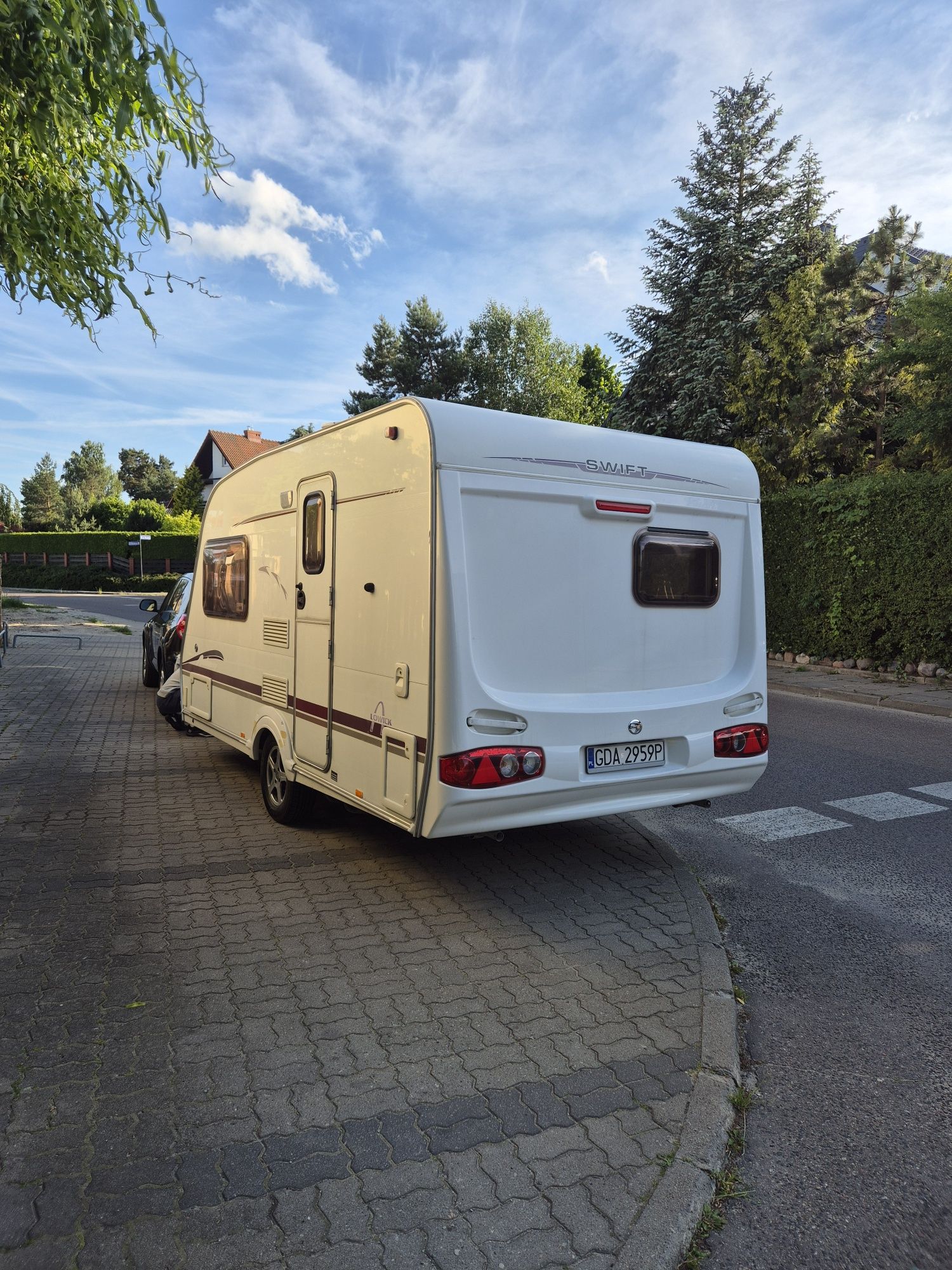 Sprzedam przyczepę kempingowa Swift Dmc 1150 kg
