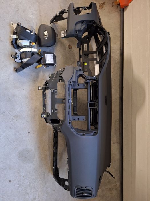 Konsola deska pasy kia rio III 11-16r. Oryginał