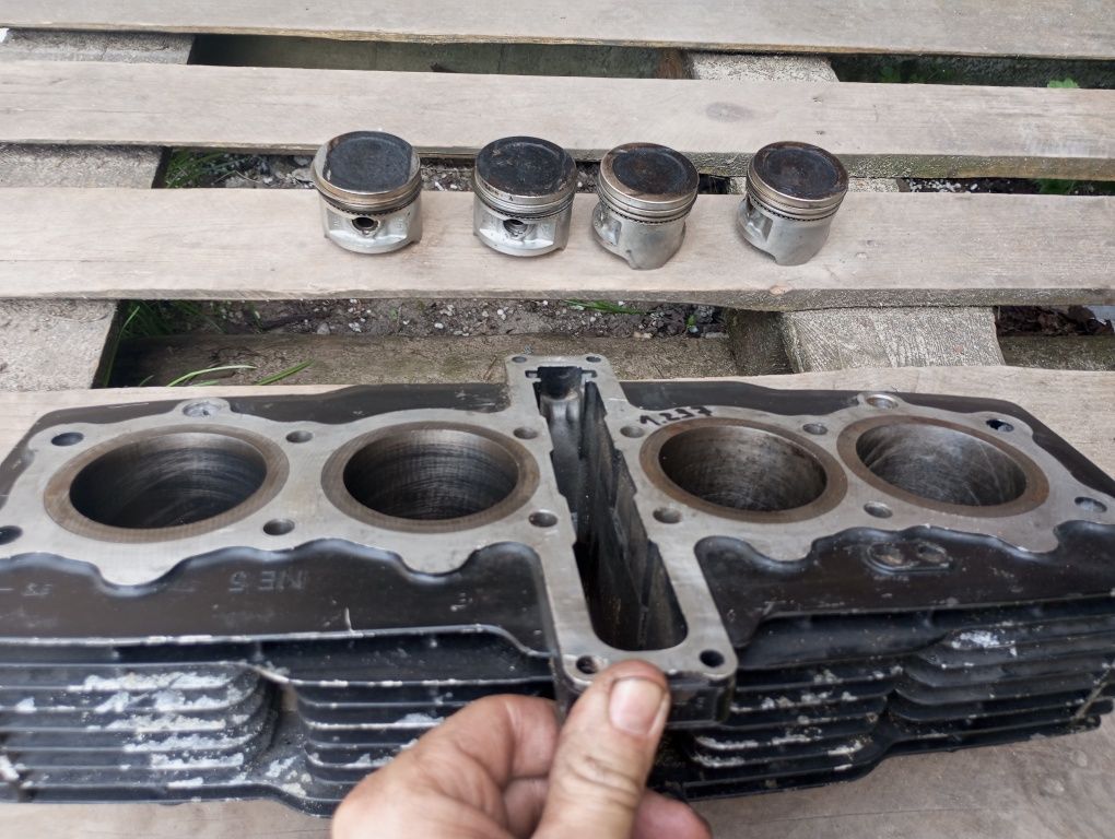 Cylinder tłoki blok cylindra tuleje tuleja Honda cbx 650 83 -85r 1.237