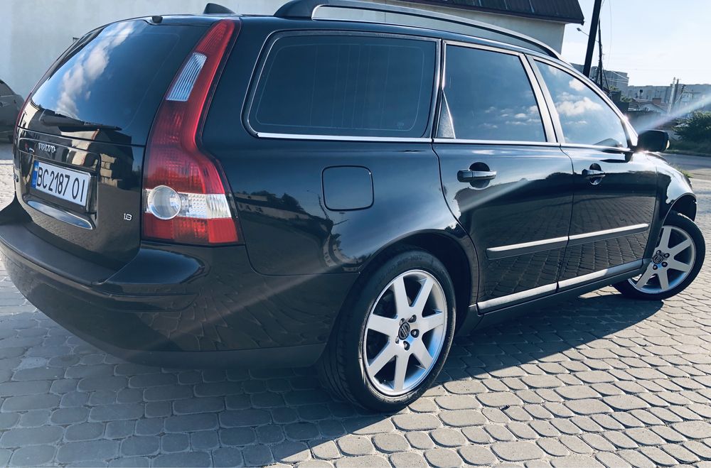 Volvo v50 Вольво в50