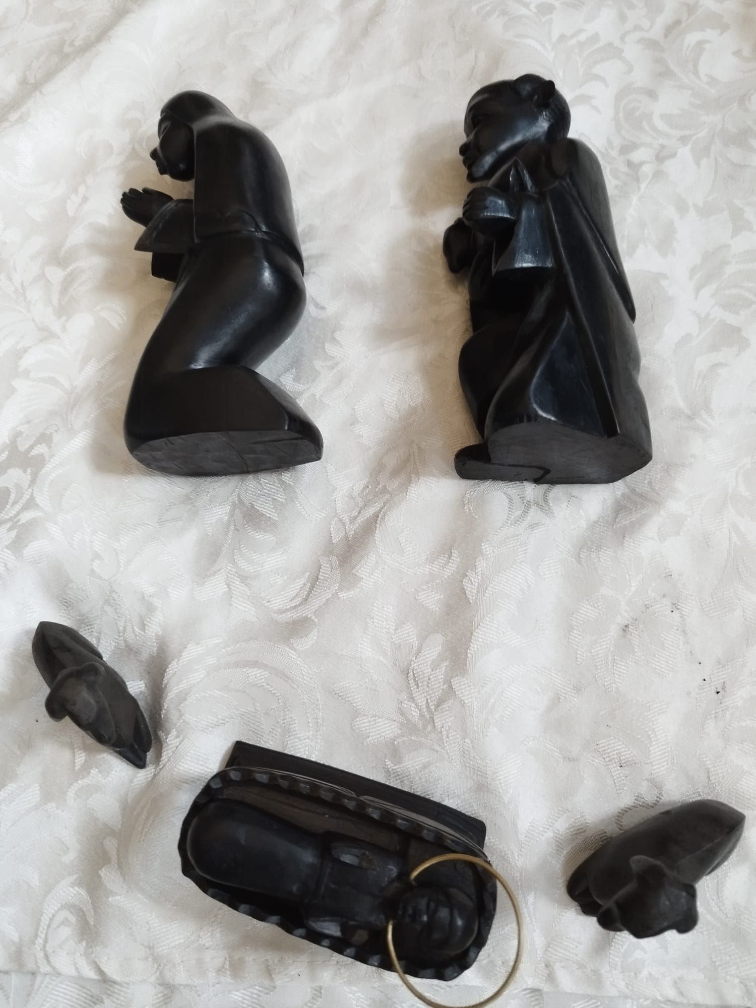 Presépio em Pau Preto