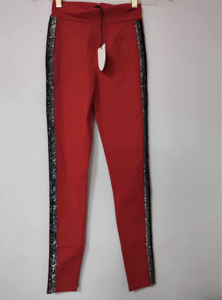 Legginsy damskie czerwone. rozmiar S/M