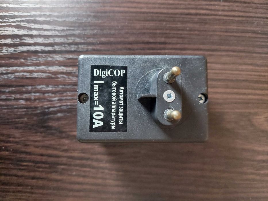 Реле напряжения цифровое  V-protector.