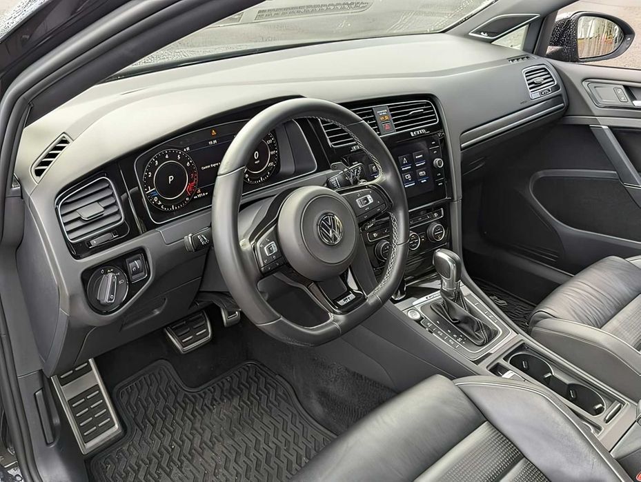 Volkswagen Golf R      2019