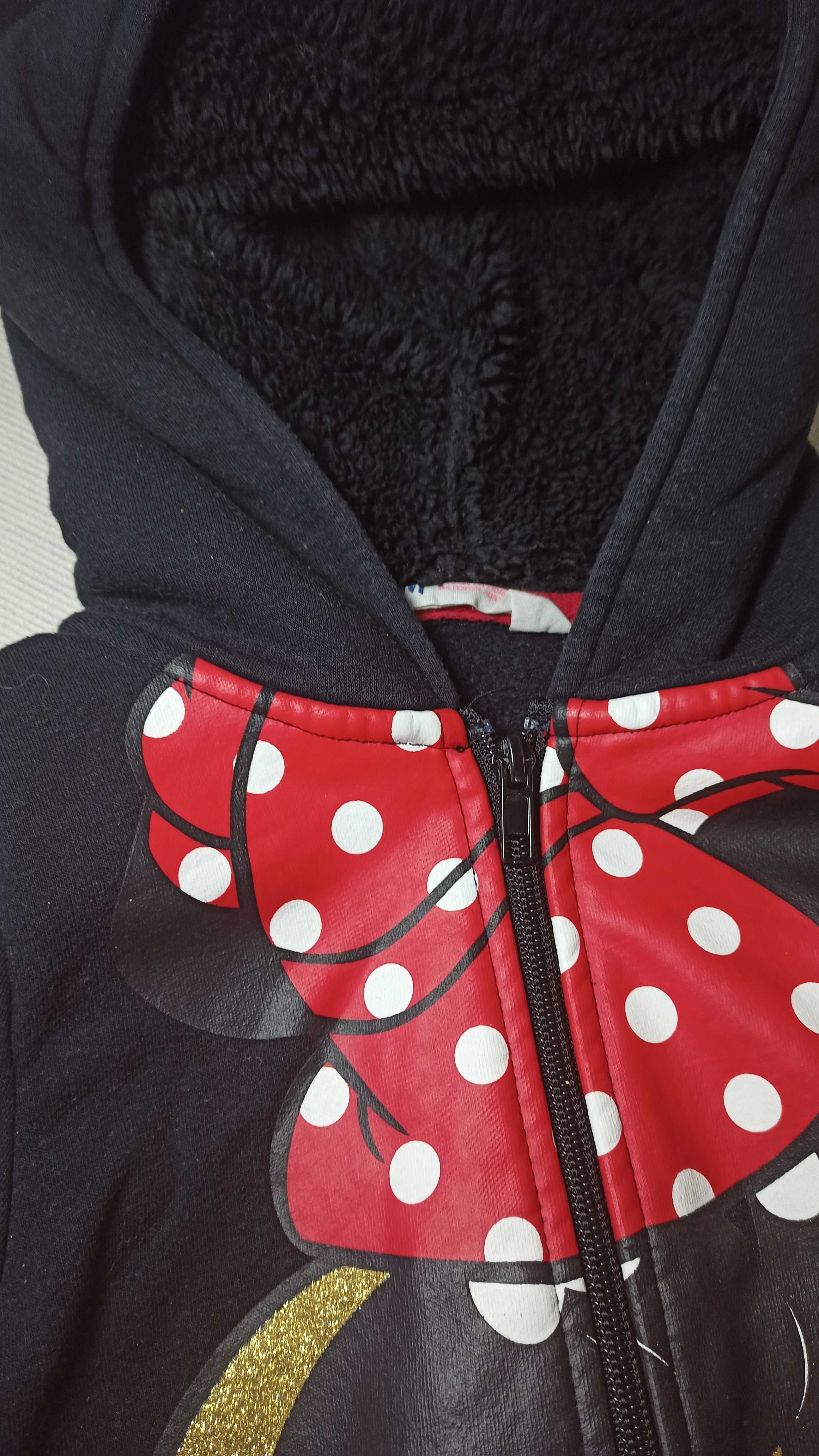 Кофта чорна Disney Minnie Mouse
на блискавці. на 7-8 років