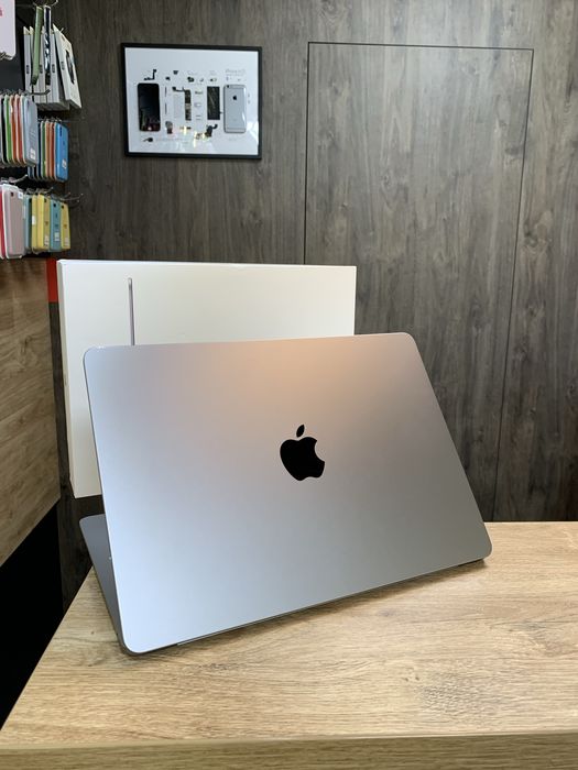 Ноутбук MacBook Air 13.6 M2 8/256Gb Space Gray 100% Магазин Гарантія