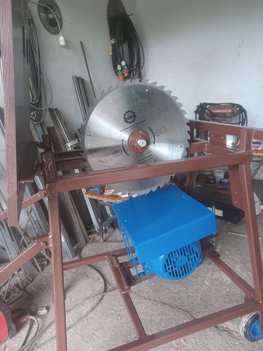 Cyrkularka piła stołowa krajzega.