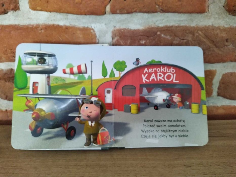 Mały chłopiec - Samolot Karola