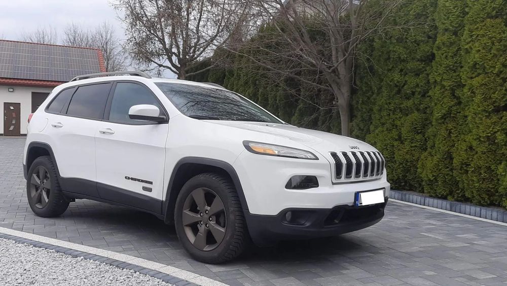 Jeep Cherokee Jeep Cherokee - Świetny Stan