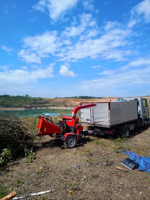 Usługi rębakiem mielenie gałęzi wycinka drzew