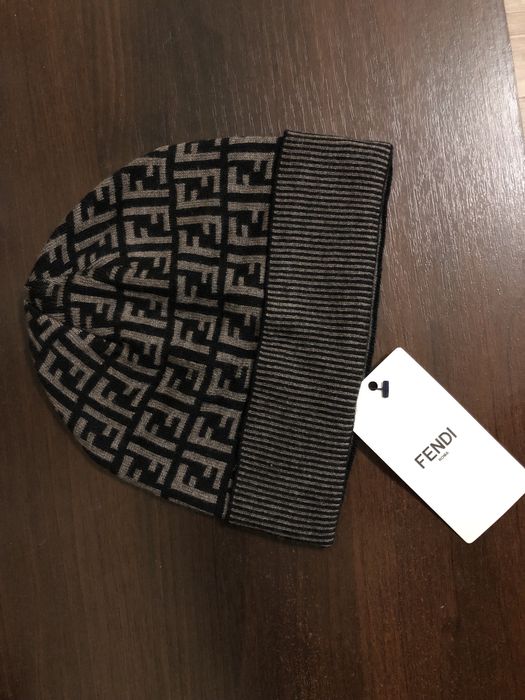 Шапка чоловіча фенді зимова шапка