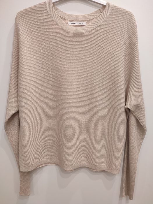 Sweterek damski Sinsay, krótki, luźny krój. Rozmiar M