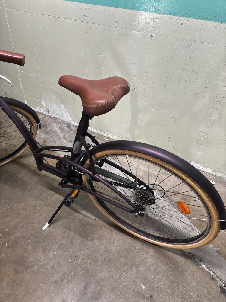Bicicketa de passeio com cesto