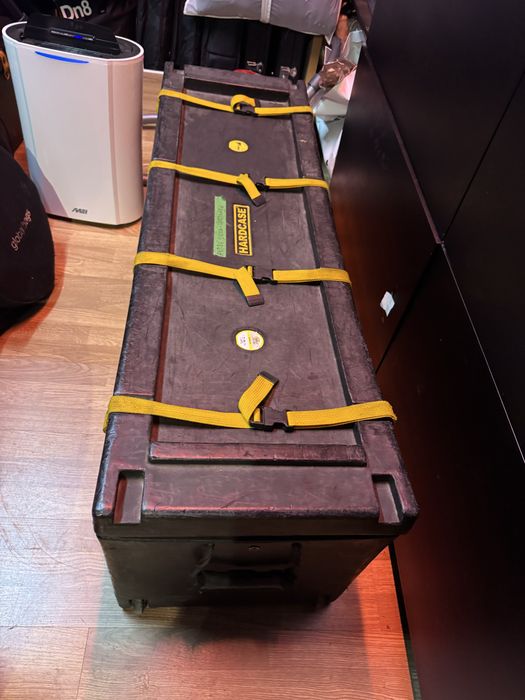 Hardcase hardware 48” usada