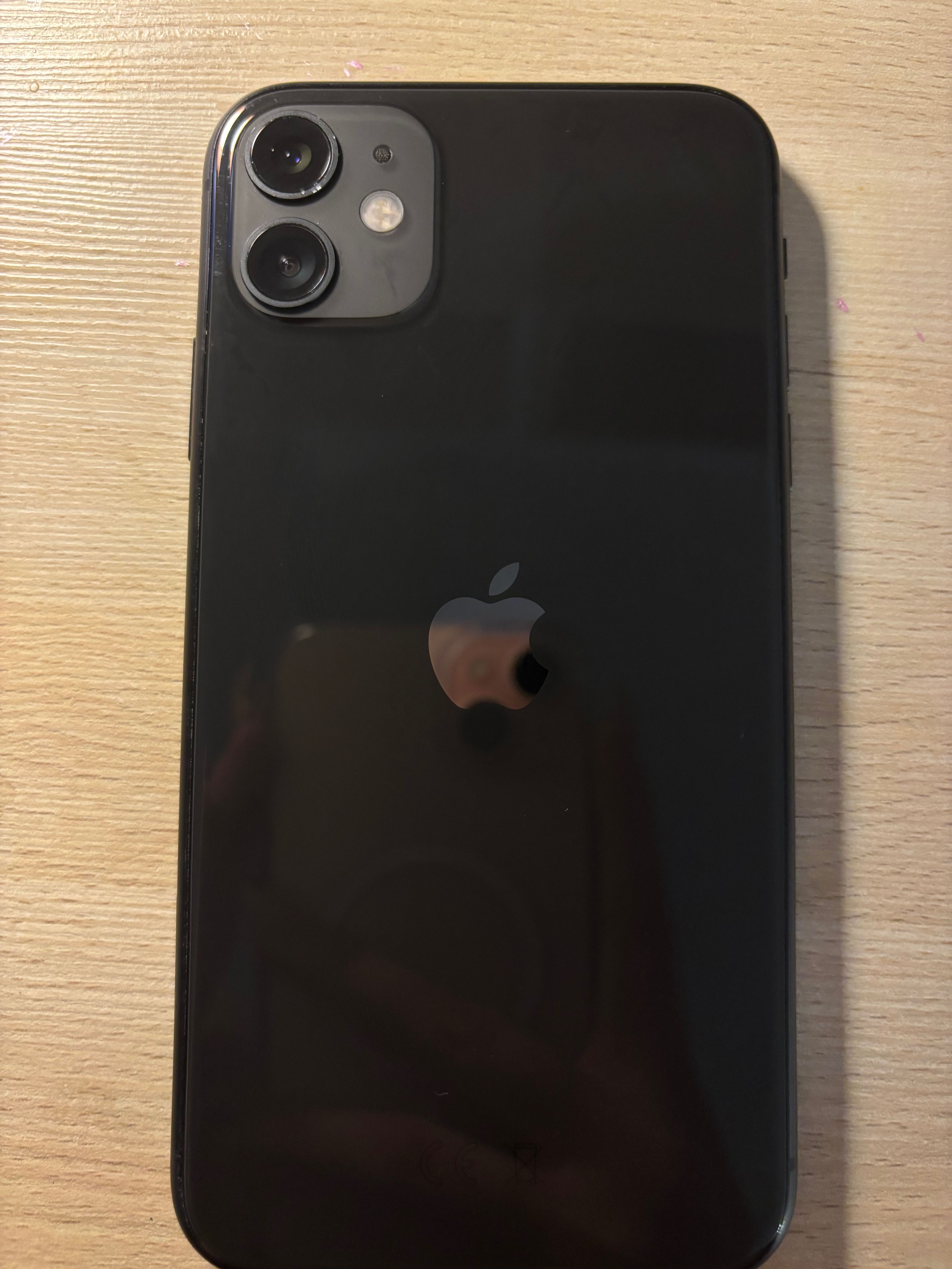 IPhone 11 czarny 64gb