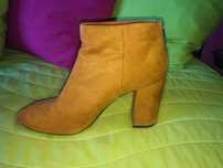 Botins amarelos tam. 39 como novos (usados 1x)