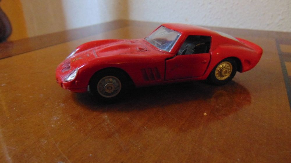 Ferrari 250 GTO Maisto 1/38