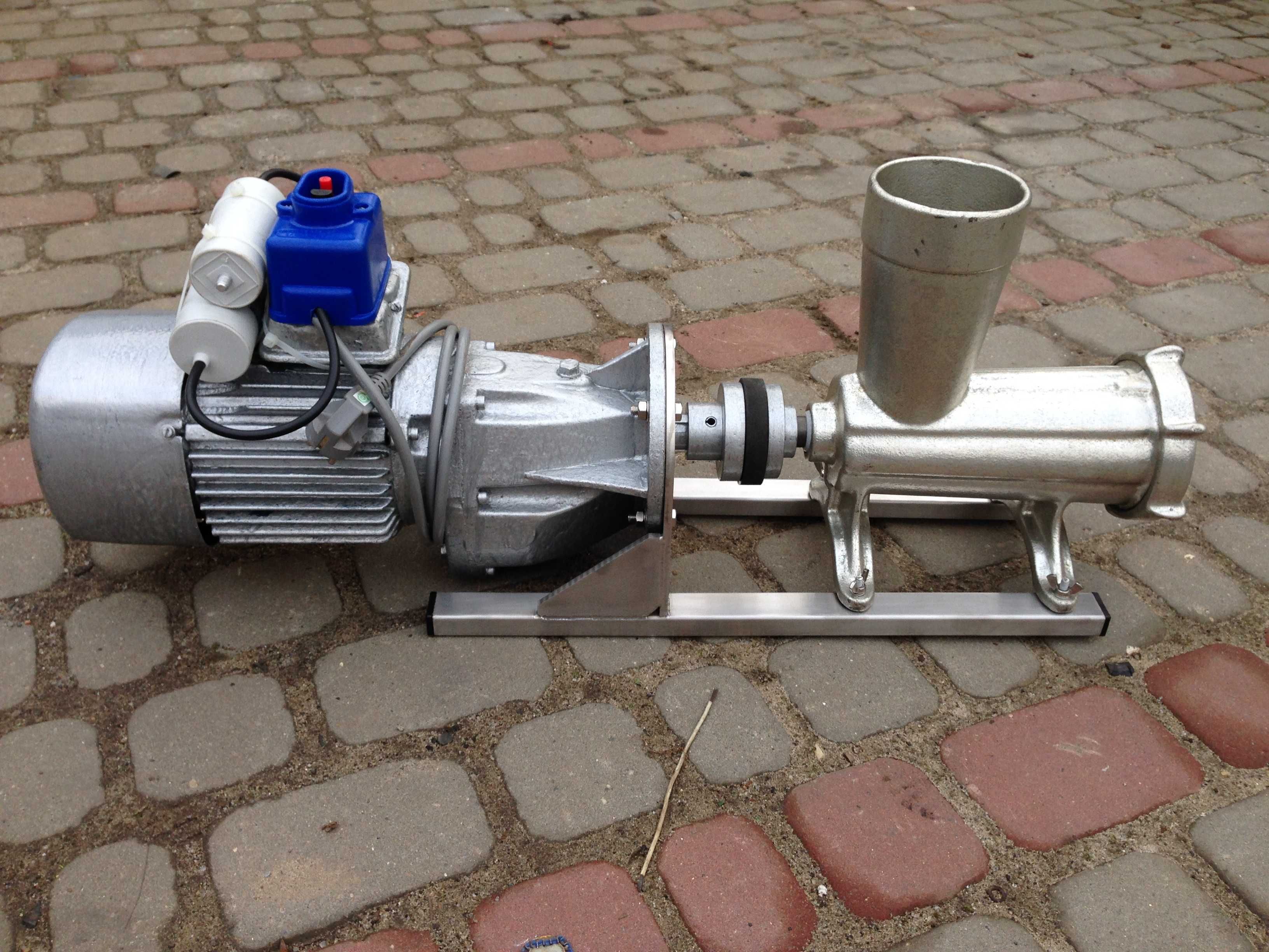 Maszynka do mięsa ALFA 32 230V Bezpieczna NIERDZEWNA