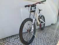 Santa Cruz V10 - downhill NOVO PREÇO