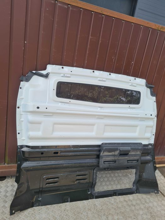 Renault Trafic III 14- ściana grodziowa z szybą szyba