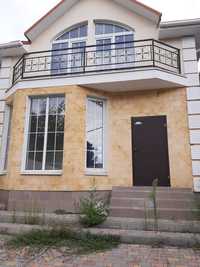 Продається новий 2-поверховий дім в районі вулиці Бабушкіна - Довга
