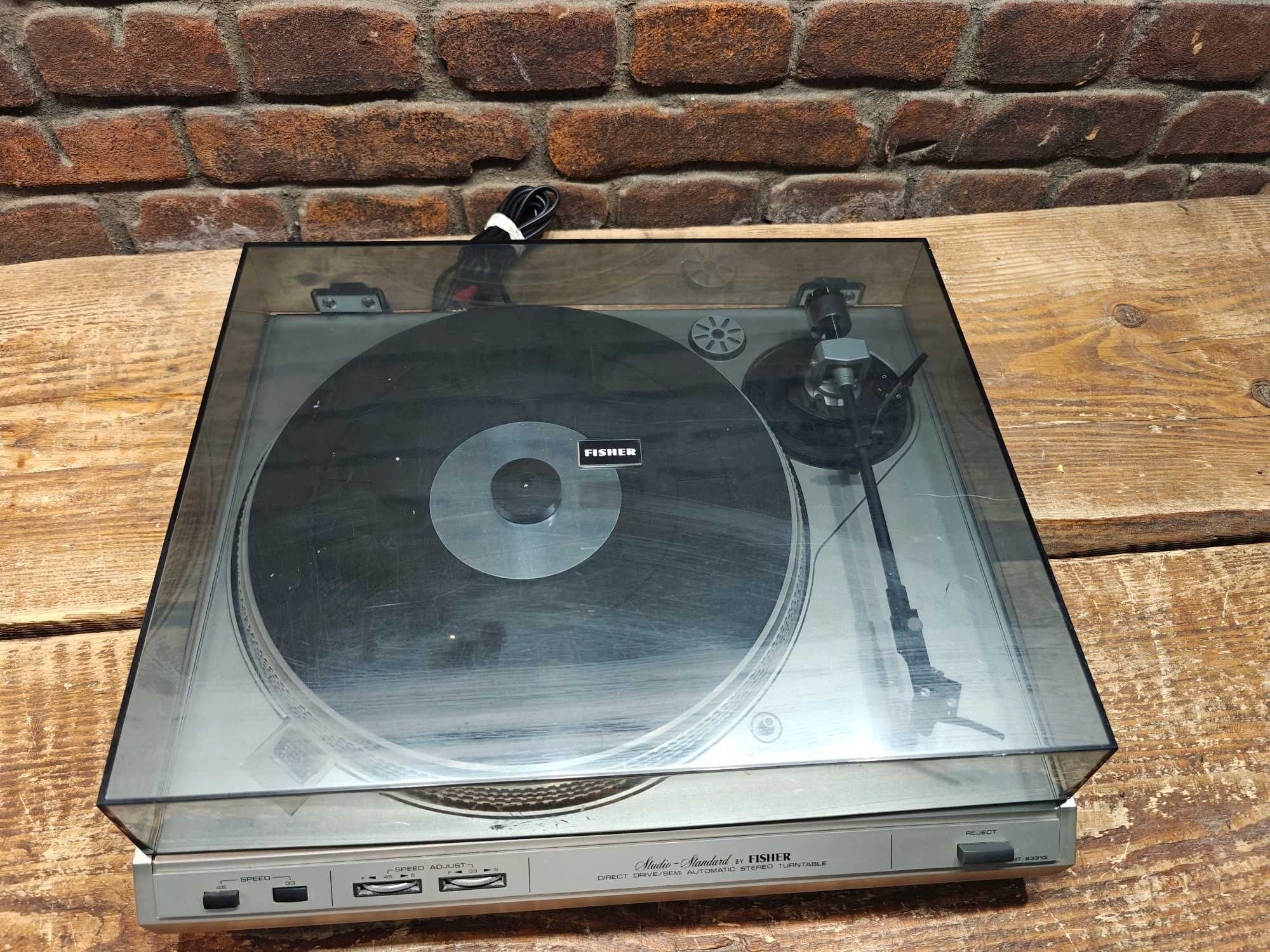 Gramofon Fisher mt-6331g