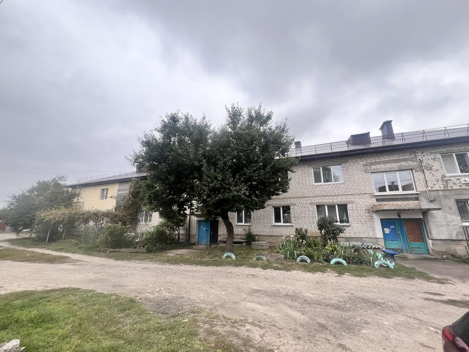 Здам в оренду 3 кімнатну велику квартиру с. Плоске київська область