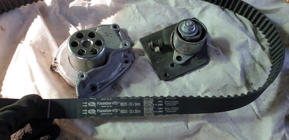 Рено лагуна 2 дешево  колодки ремень грм рулевая колонка корзина