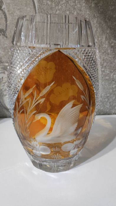 Ваза хрустальная цветная