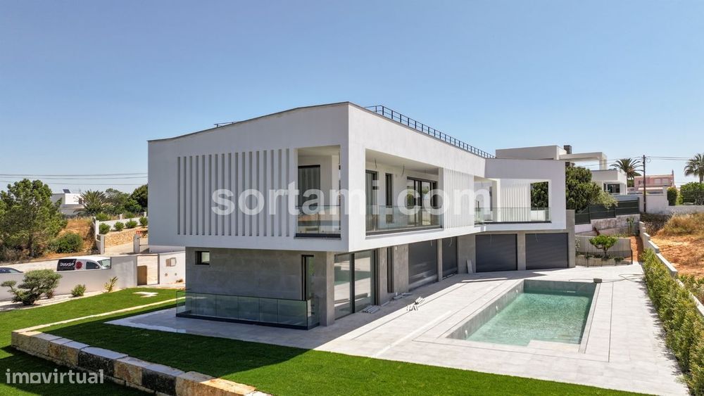 Moradia Isolada T3+1 Venda em Albufeira e Olhos de Água,Albufeira