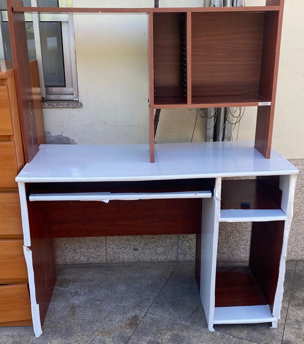 Secretaria com parte de cima