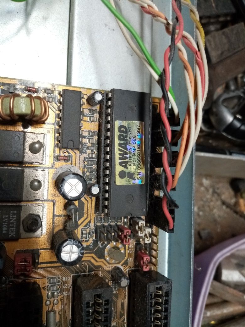 Komputer z 1997 roku.