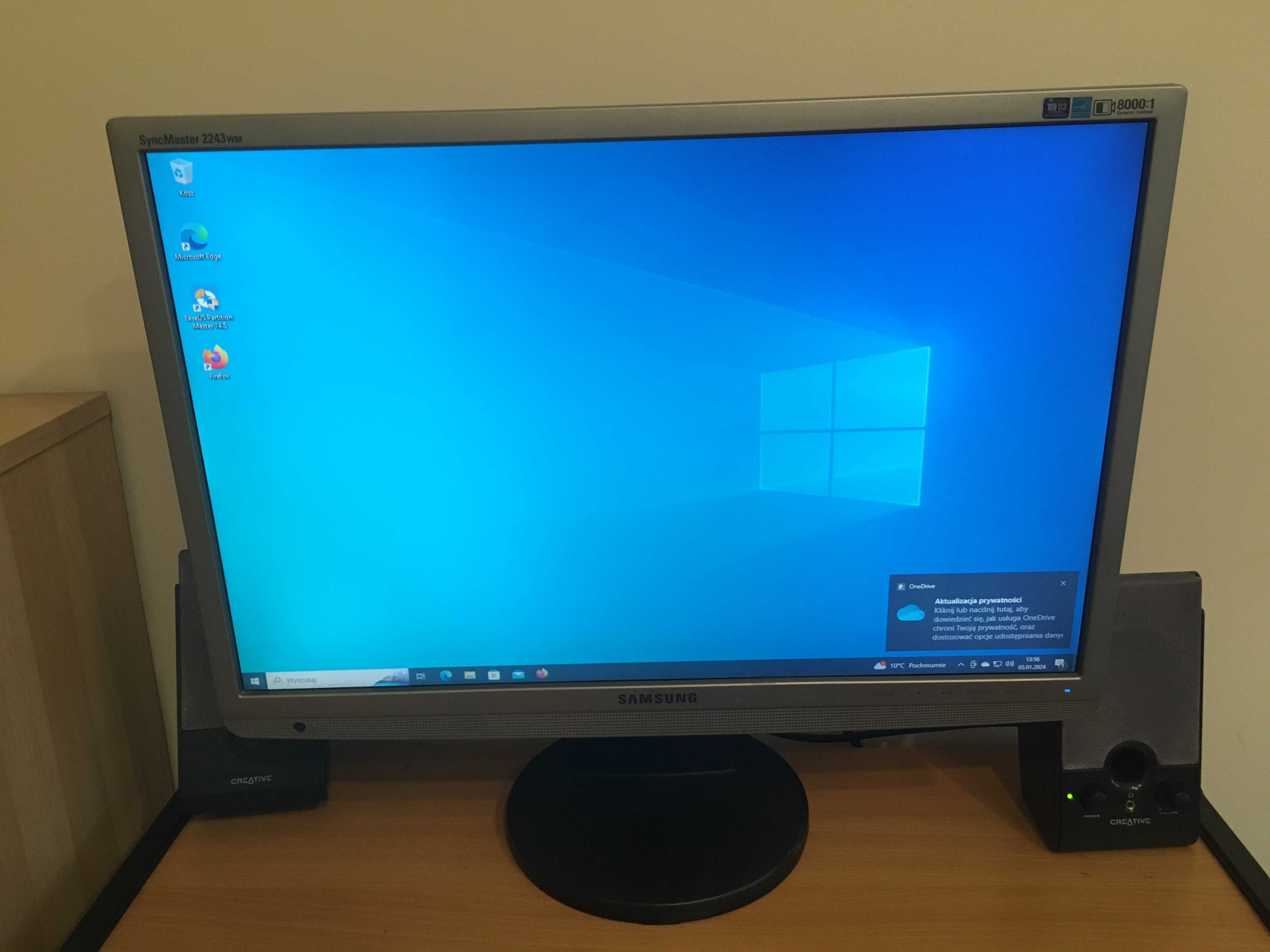 Samsung SyncMaster 2243WM 22"