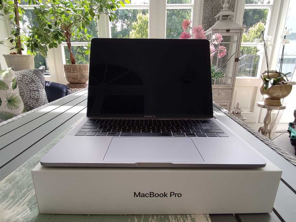 MacBook Pro 13 i5 128gb Retina 2018 stan idealny